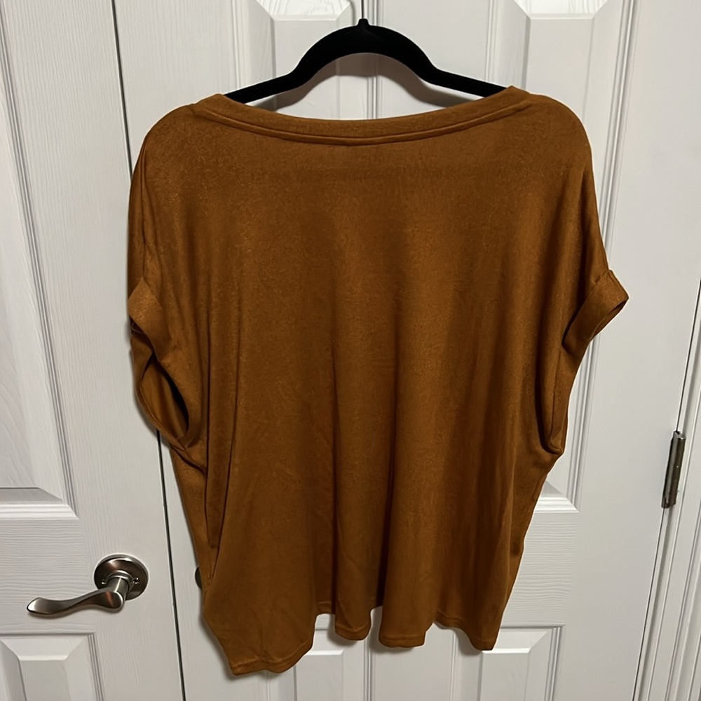 Mod Ref v-neck - Picture 2 of 5
